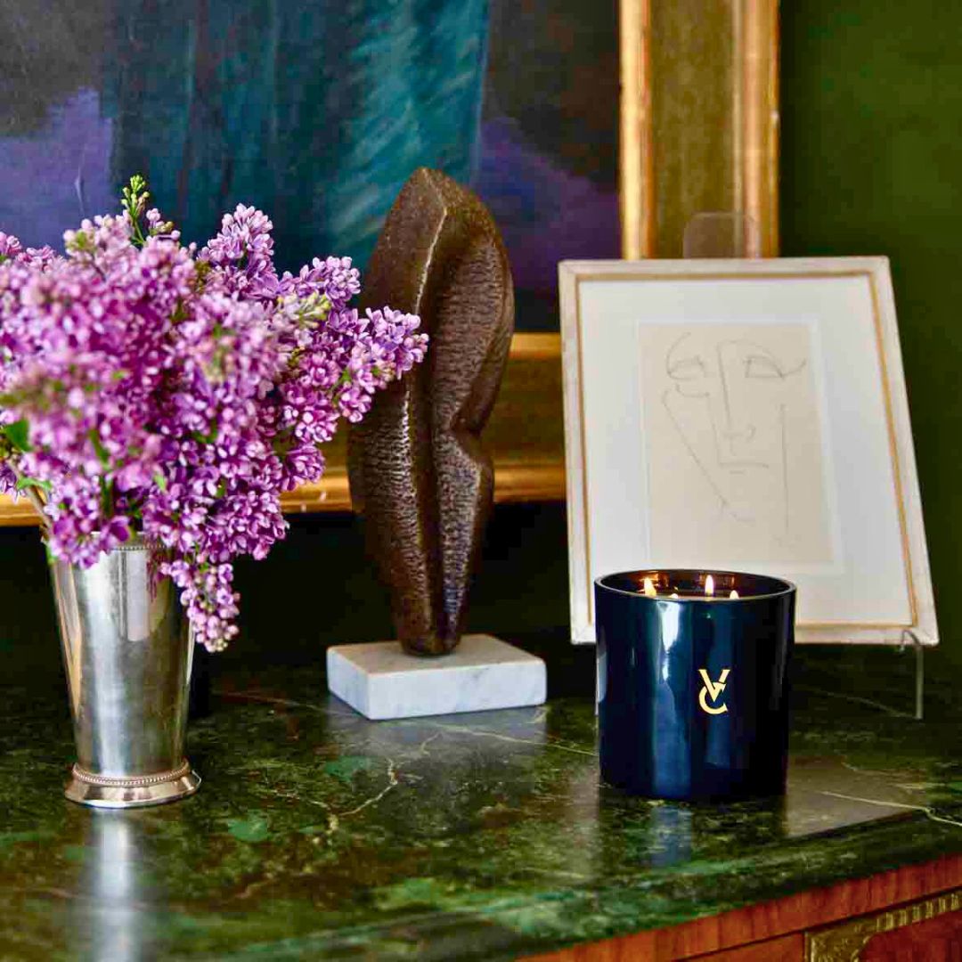 Best candle scents for autumn have smoky, woody, earthy, and deeply aromatic like Diptyque's Feu de Bois - with resinous notes, blending woody warmth with subtle, refined spices for luxury autumn & winter home fragrances.
